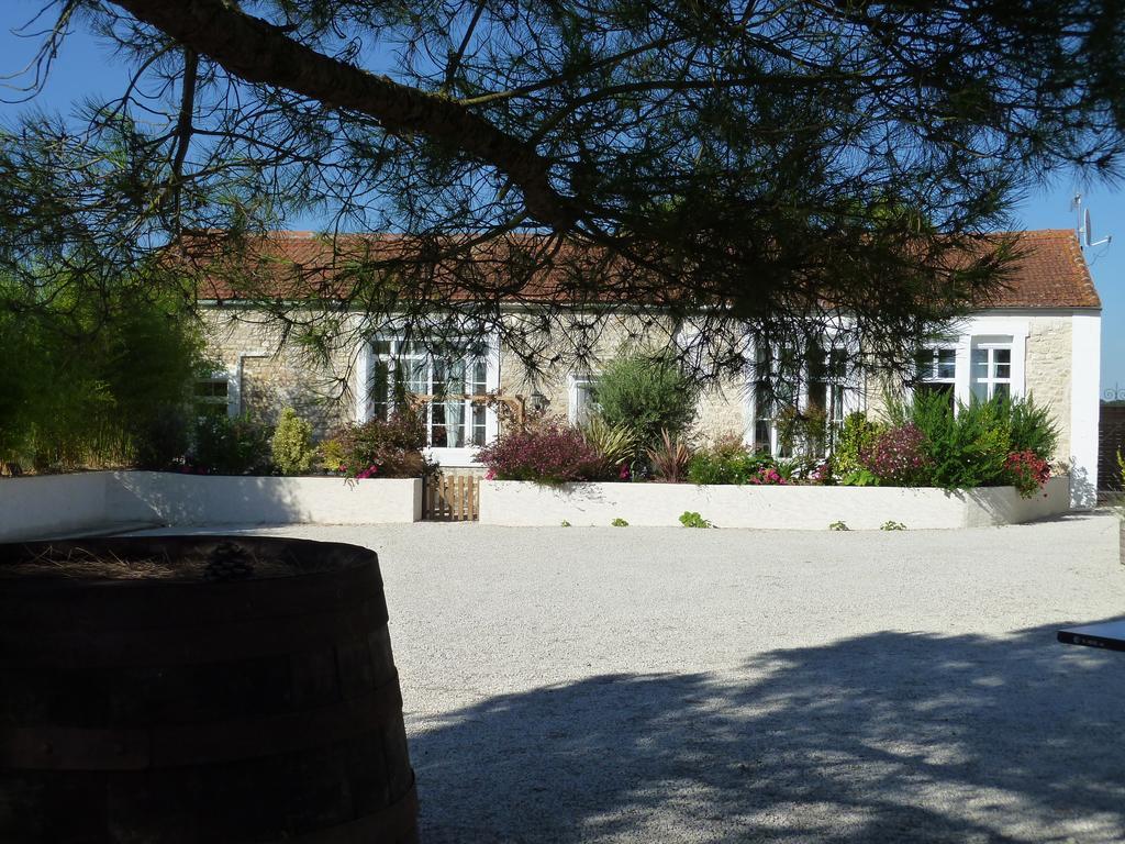 Bed and Breakfast Le Comptoir Des Ecoliers Gémozac Pokój zdjęcie