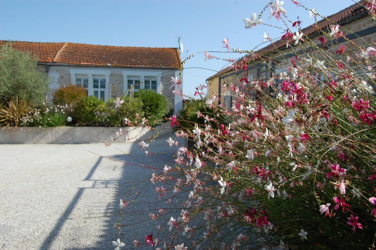 Bed and Breakfast Le Comptoir Des Ecoliers Gémozac Zewnętrze zdjęcie