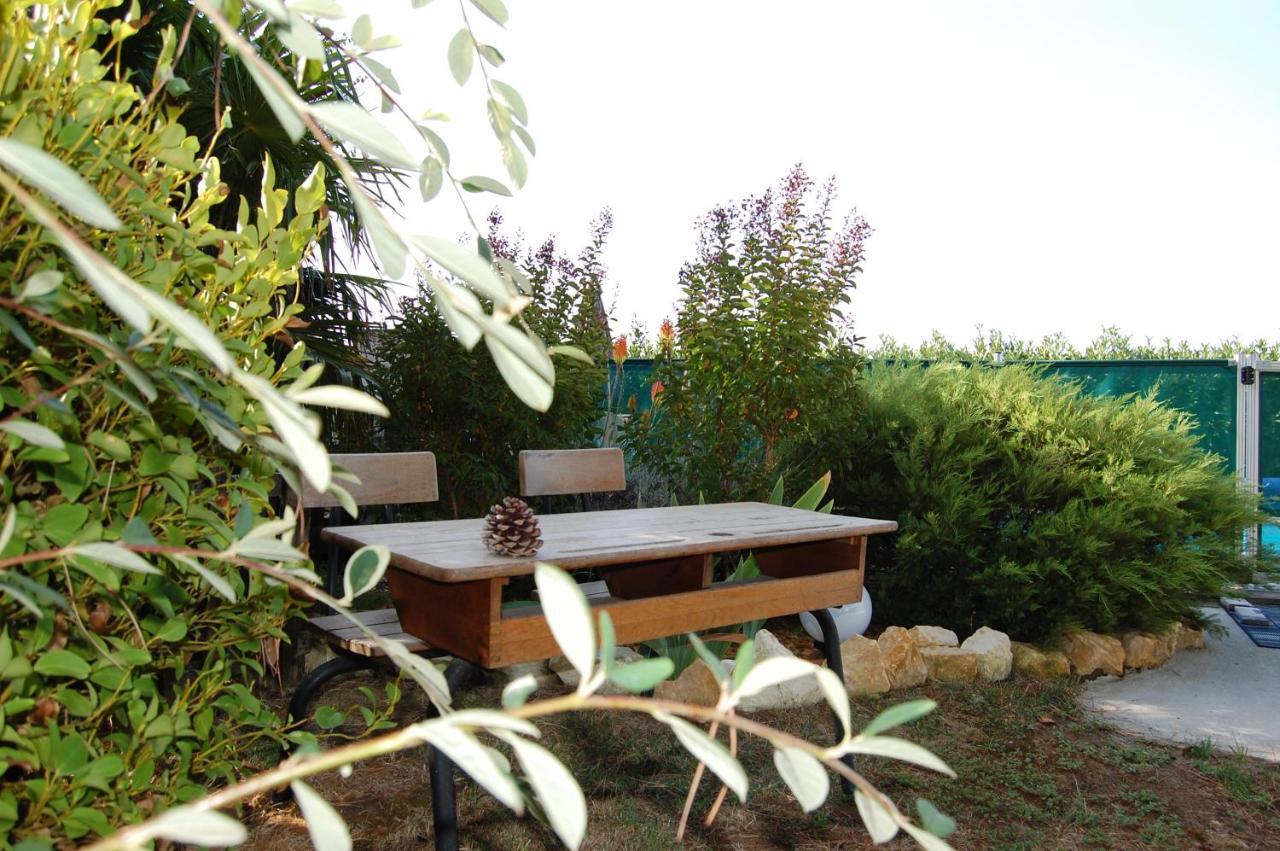 Bed and Breakfast Le Comptoir Des Ecoliers Gémozac Zewnętrze zdjęcie